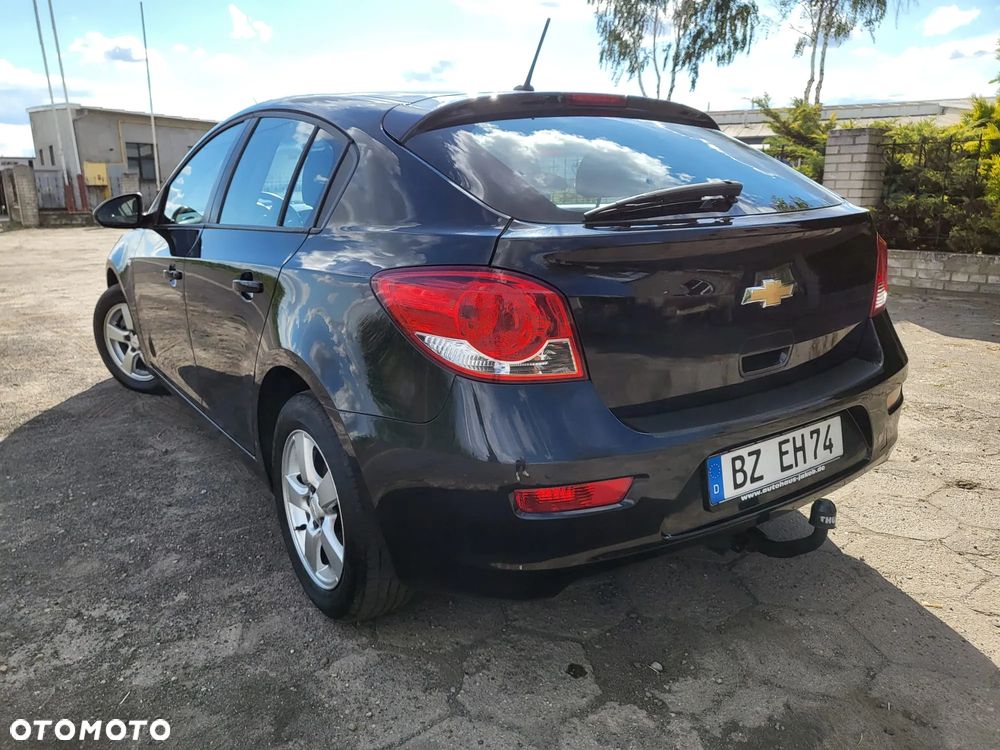 Chevrolet Cruze 1.6 - 28
