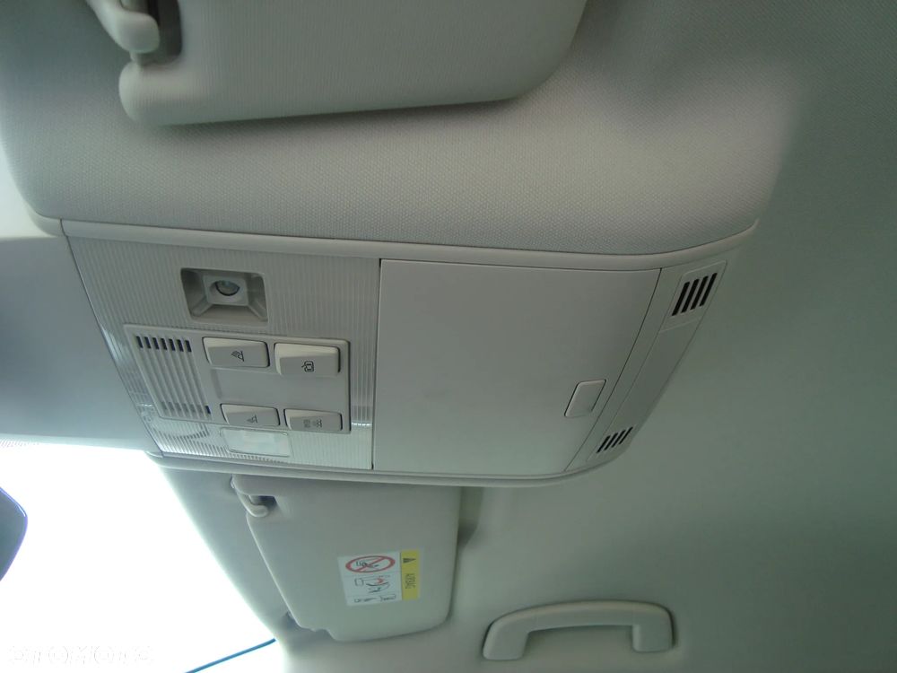 Volkswagen Passat 2.0 TDI SCR DSG Comfortline - 39