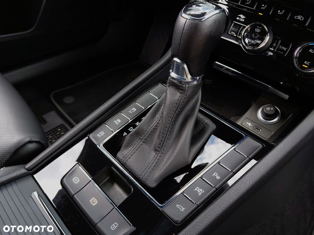 Skoda Superb 2.0 TSI 4x4 L&K DSG - 28
