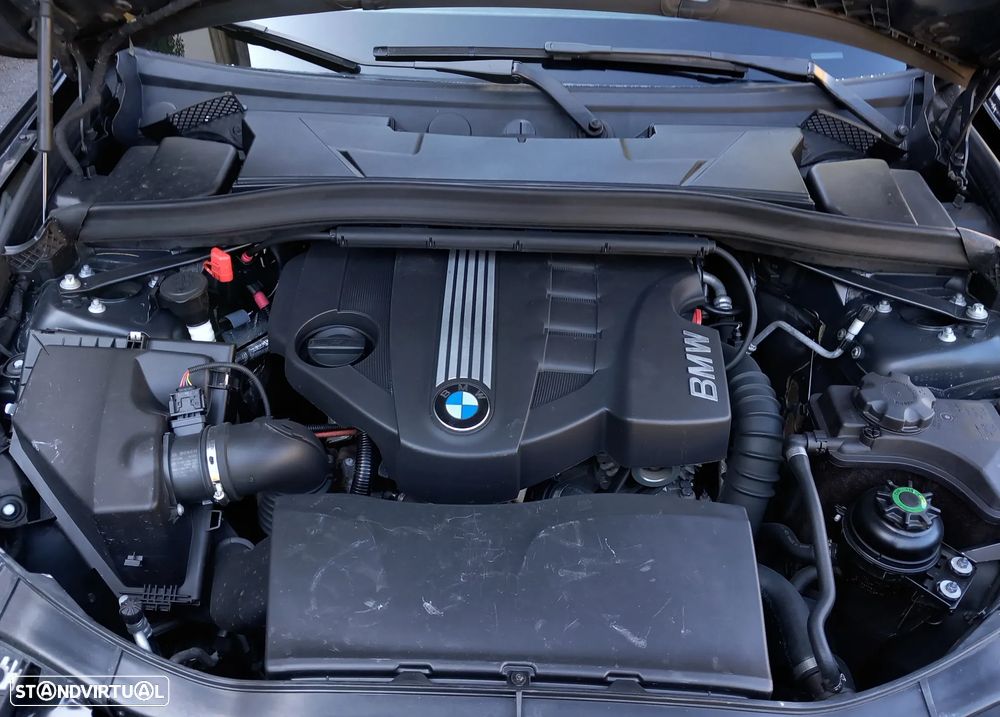 BMW X1 18 d sDrive - 33