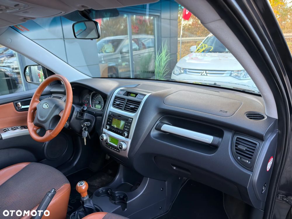 Kia Sportage 2.0 Expedition - 9