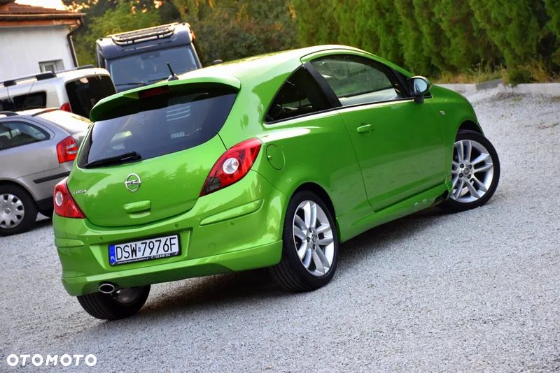 Opel Corsa 1.4 16V Edition 150 - 12