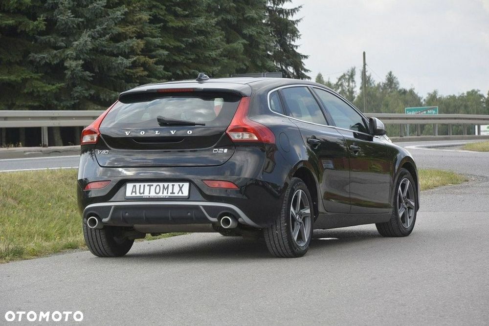 Volvo V40 D2 Drive-E R-Design Momentum - 9