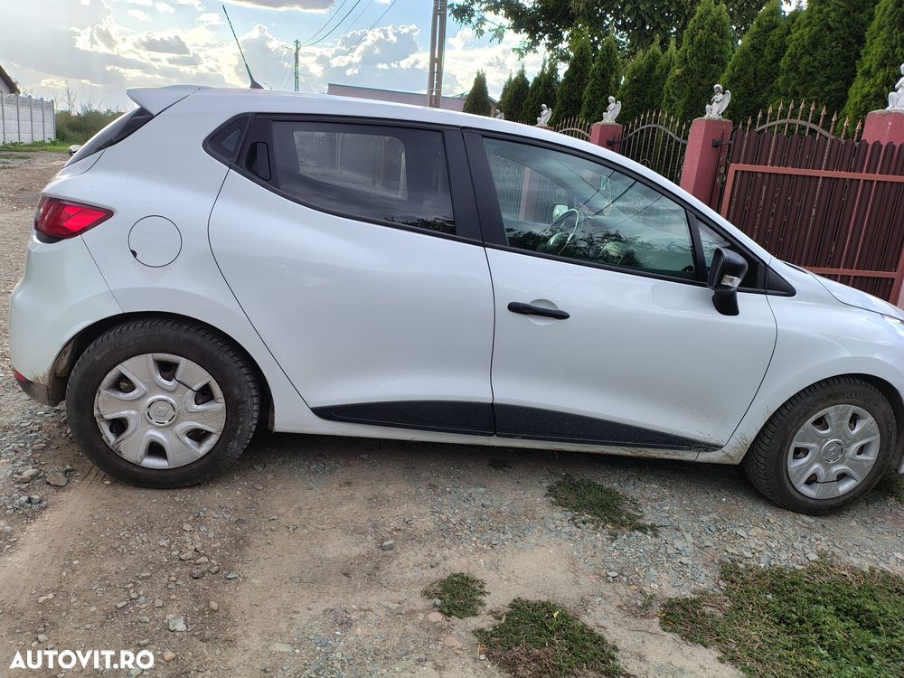Renault Clio - 2