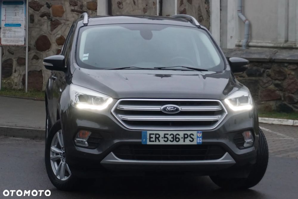 Ford Kuga 2.0 TDCi 2x4 Titanium - 2