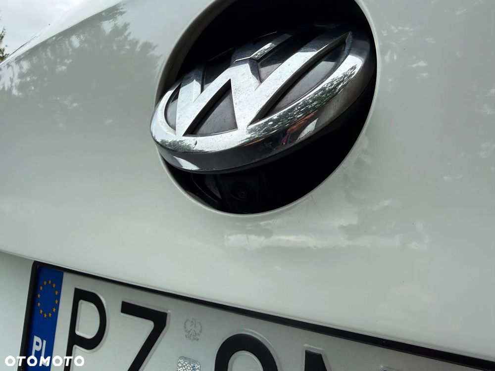 Volkswagen Passat - 10