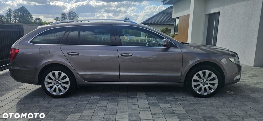 Skoda Superb 2.0 TDI Platinum - 6