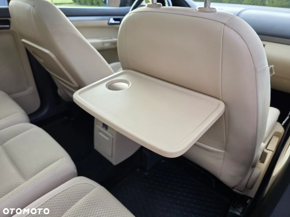 Volkswagen Touran 1.6 TDI DPF Highline DSG - 20