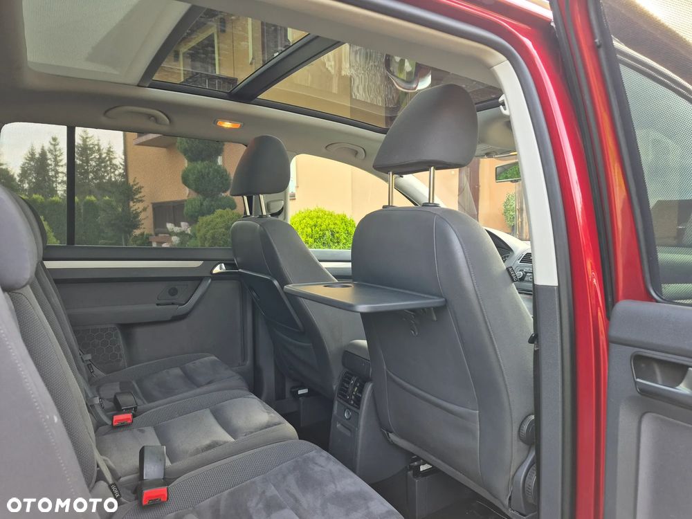 Volkswagen Touran 1.4 TSI United - 16