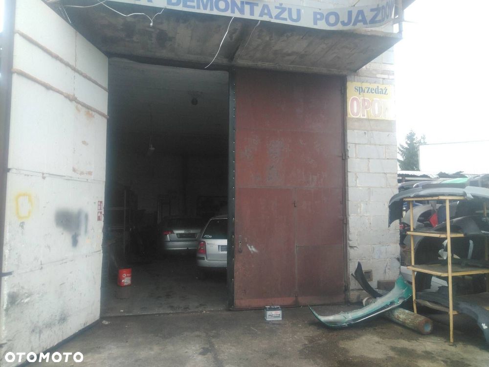 KOMPLETNY TYŁ VOLVO V70 III LIFT 019-26 KLAPA ELEKTRYCZNA ZDERZAK TYŁ LAMPY - 2