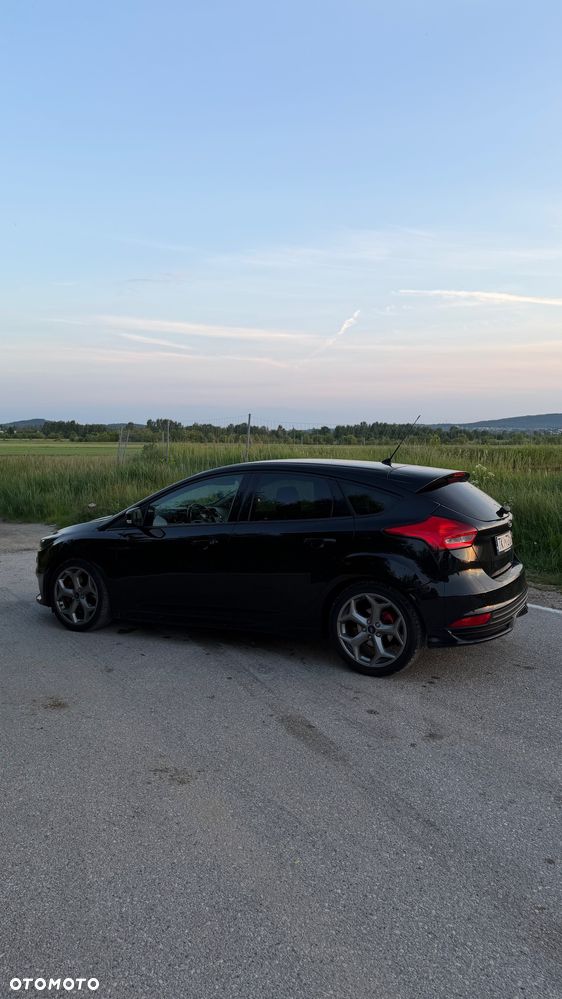 Ford Focus 2.0 TDCi ST - 8