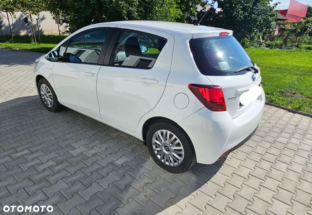Toyota Yaris Hybrid 100 Active EU6 - 3