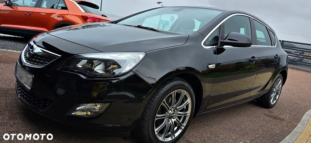 Opel Astra IV 1.4 T Cosmo - 1