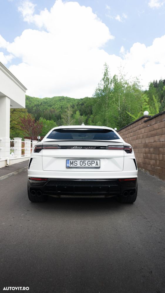Lamborghini URUS - 7