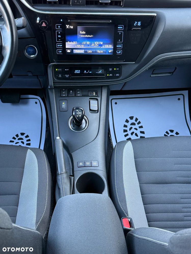 Toyota Auris Hybrid 135 Comfort - 8