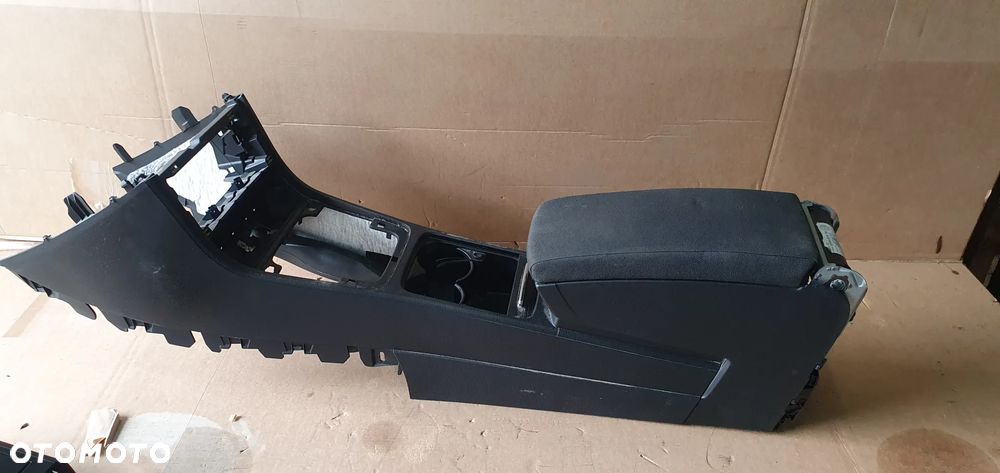 Tunel środkowy podłokietnik czarny VW Passat B6 3C0864207M - 2