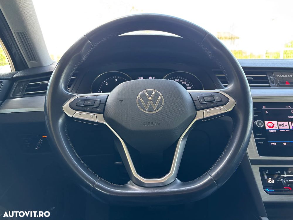 Volkswagen Passat - 21