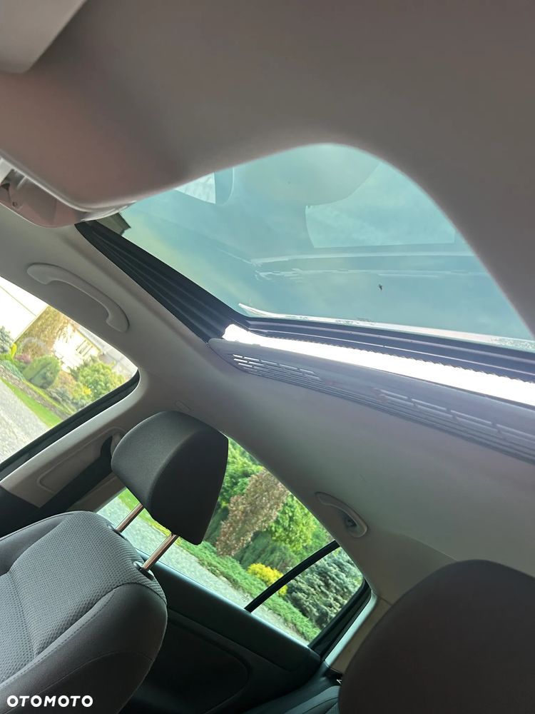 Volkswagen Golf Plus 1.9 TDI DPF Comfortline BlueMotion - 17