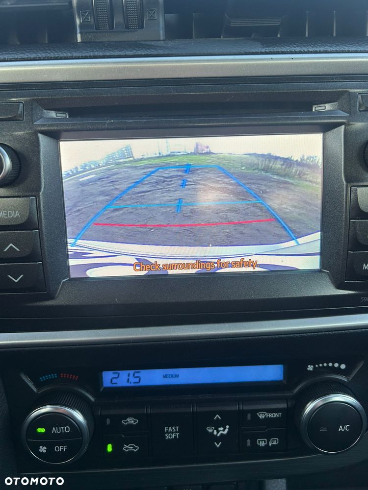 Toyota Auris 1.6 Executive - 7