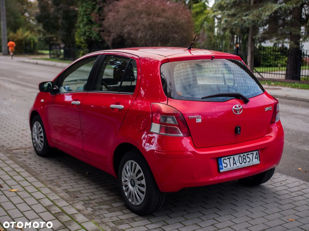 Toyota Yaris - 4