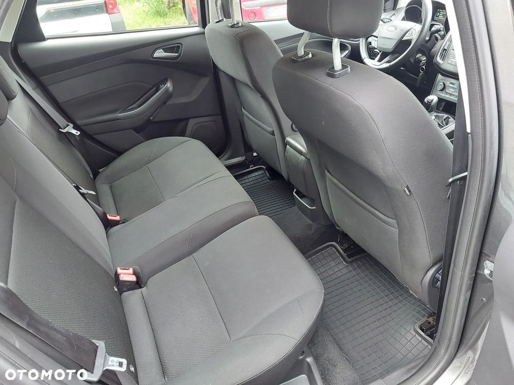Ford Focus 1.5 TDCi DPF Start-Stopp-System ST-Line - 6