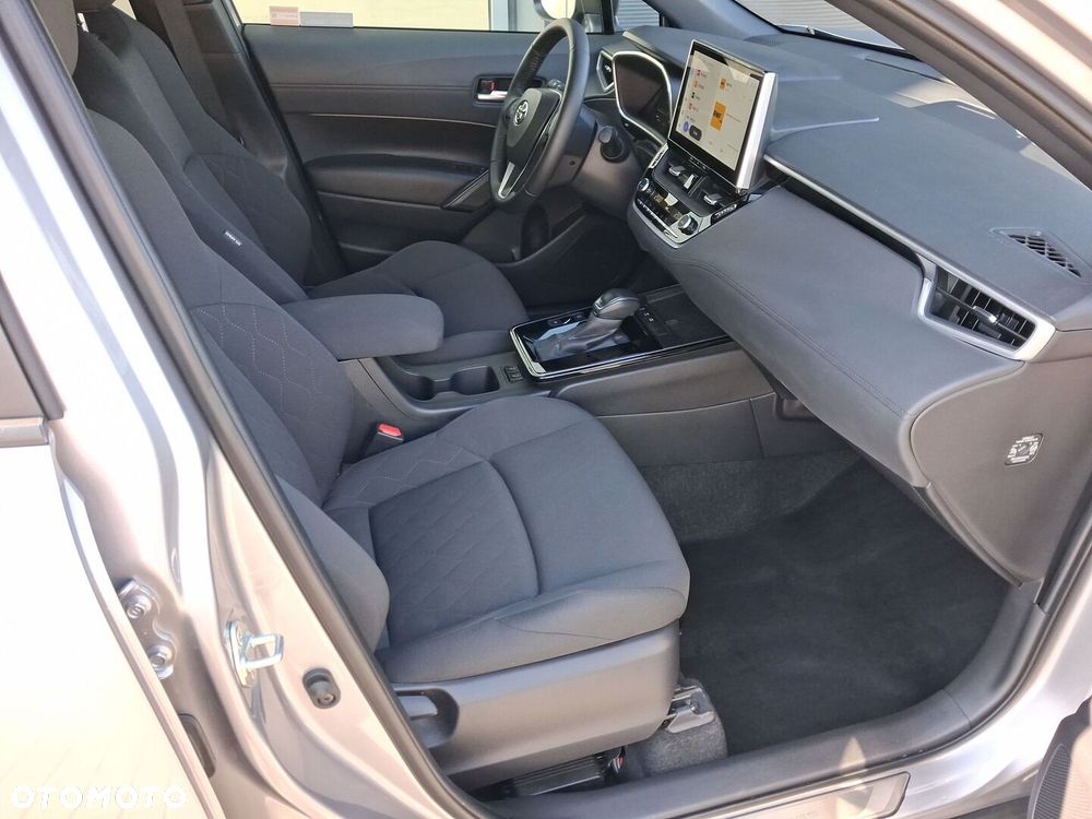 Toyota Corolla Cross - 13