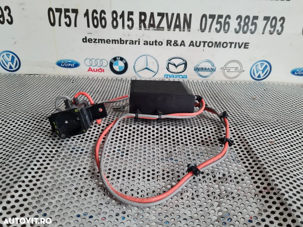 nvertor Curent Ford Kuga 2 II 12-230 Volti Cod GJ5T-19G317-BB  - Dezmembrari Arad - 8