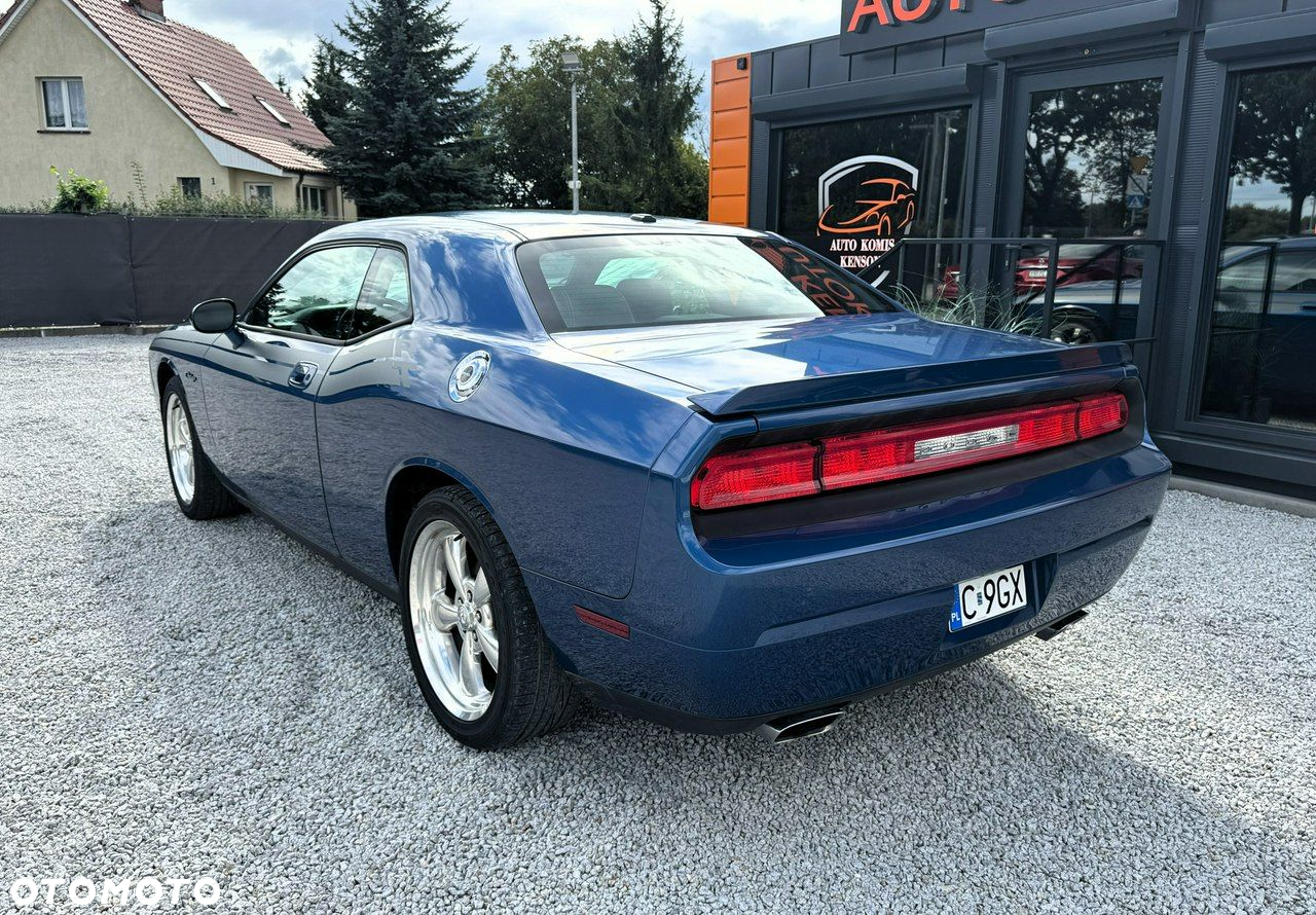 Dodge Challenger - 4