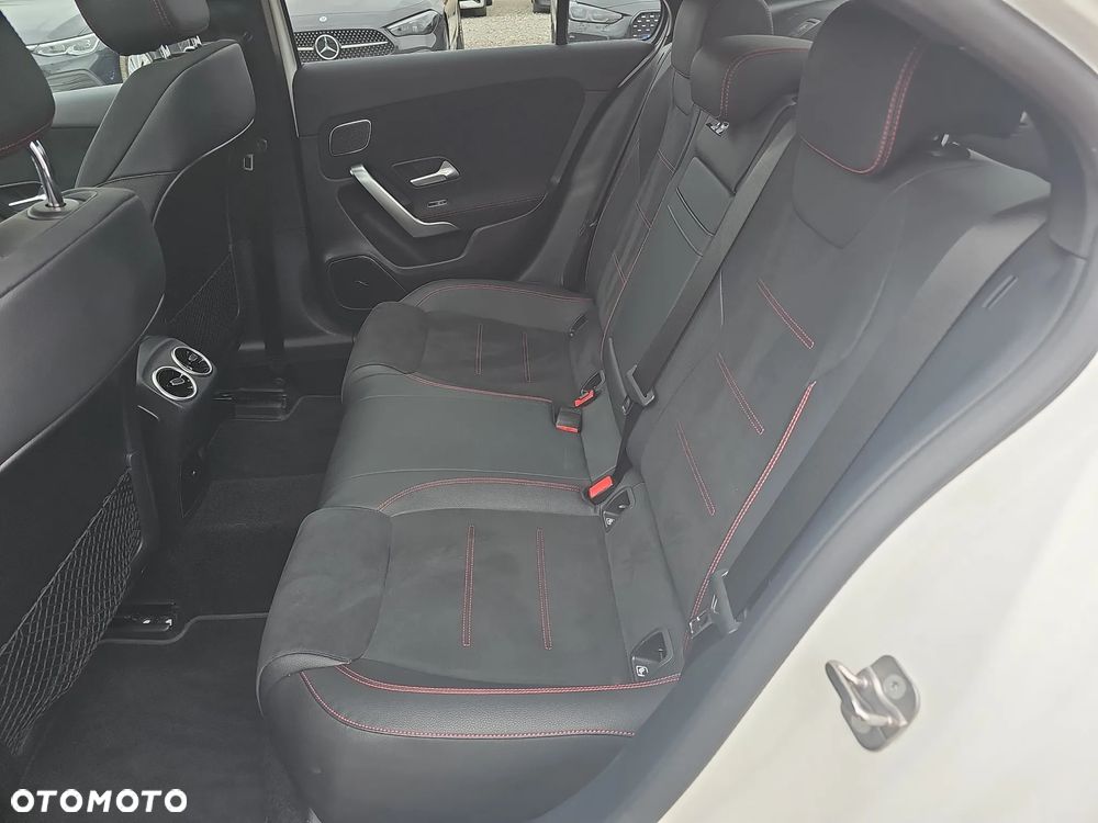 Mercedes-Benz Klasa A 200 4-Matic AMG Line 8G-DCT - 12