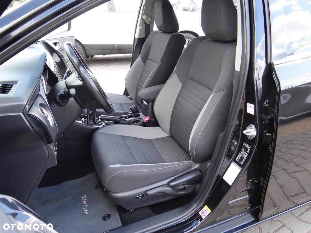 Toyota Auris 1.2 Turbo Team Deutschland - 22