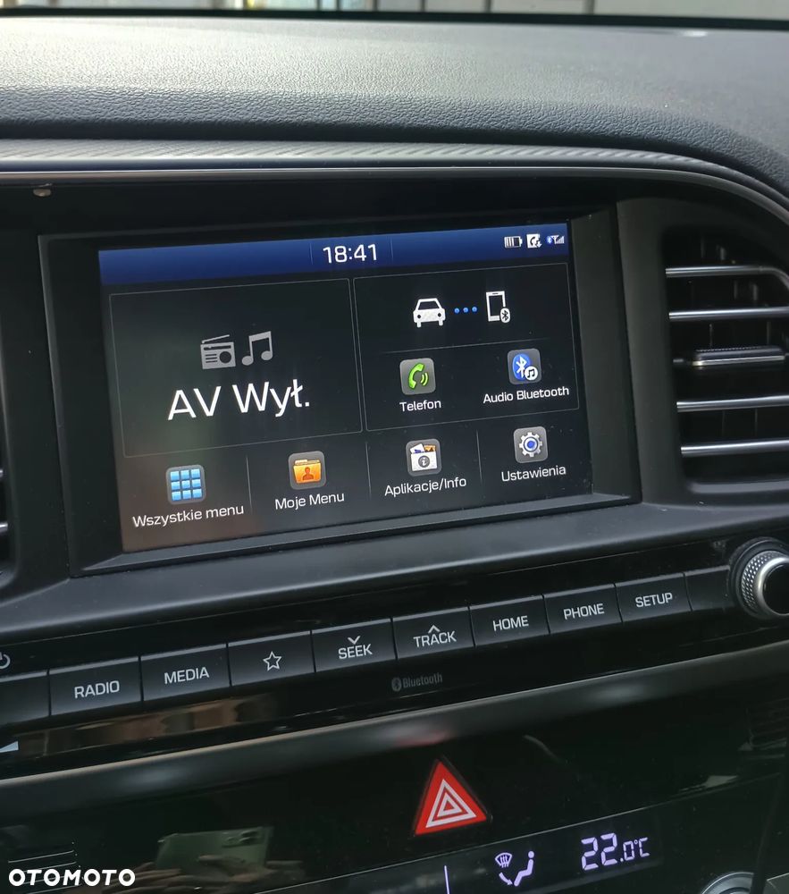 Hyundai Elantra - 12