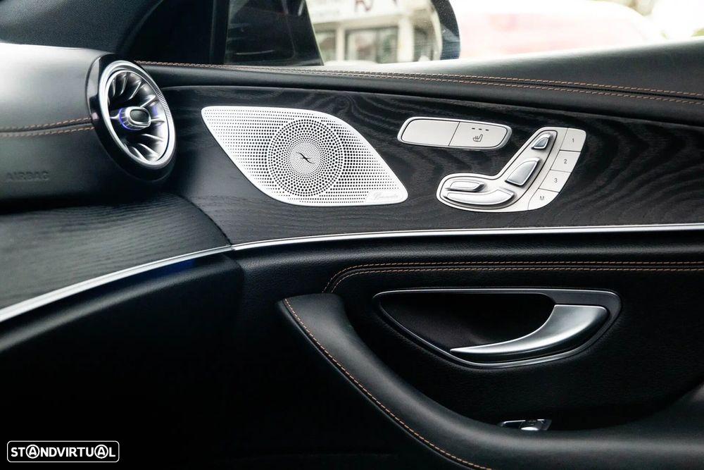 Mercedes-Benz CLS 350 d 4Matic AMG Line - 25