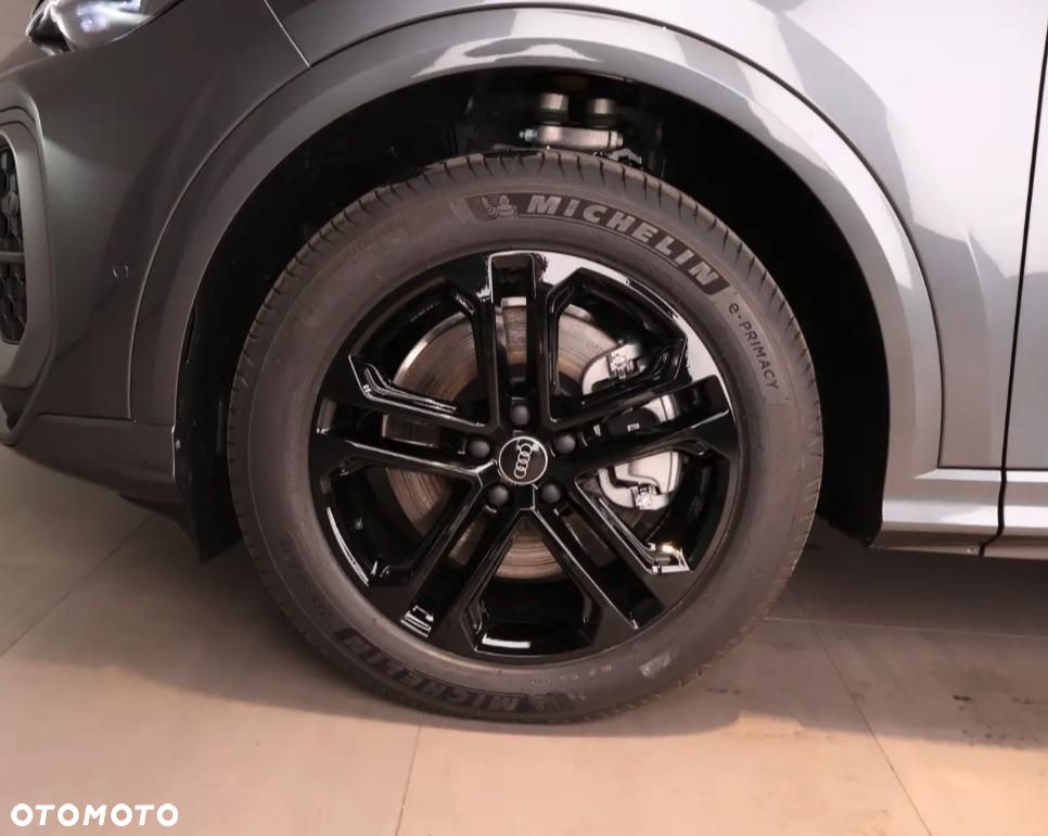 Audi Q5 Sportback - 13