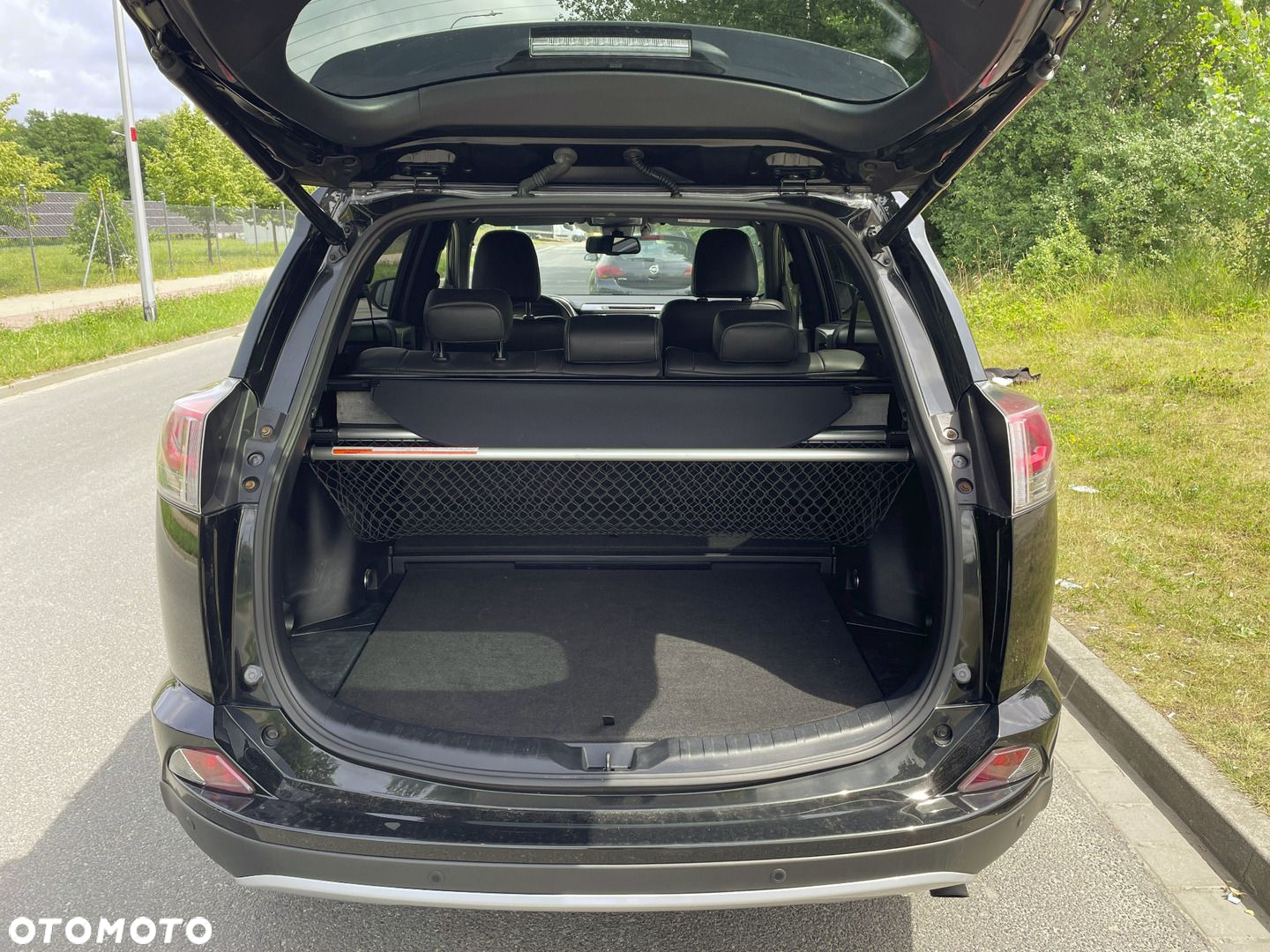 Toyota RAV4 - 11