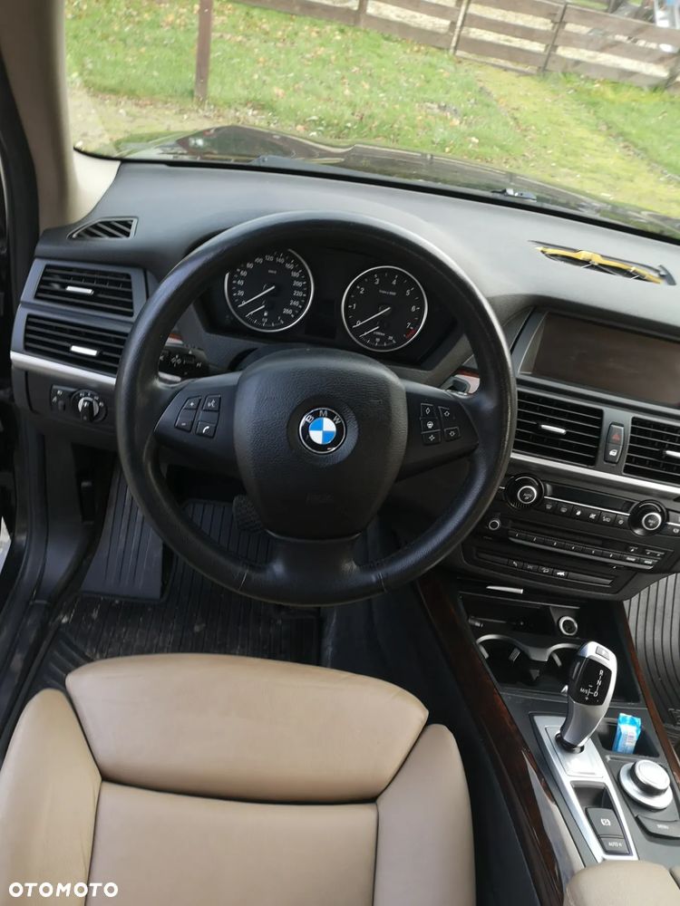 BMW X5 xDrive30i - 16
