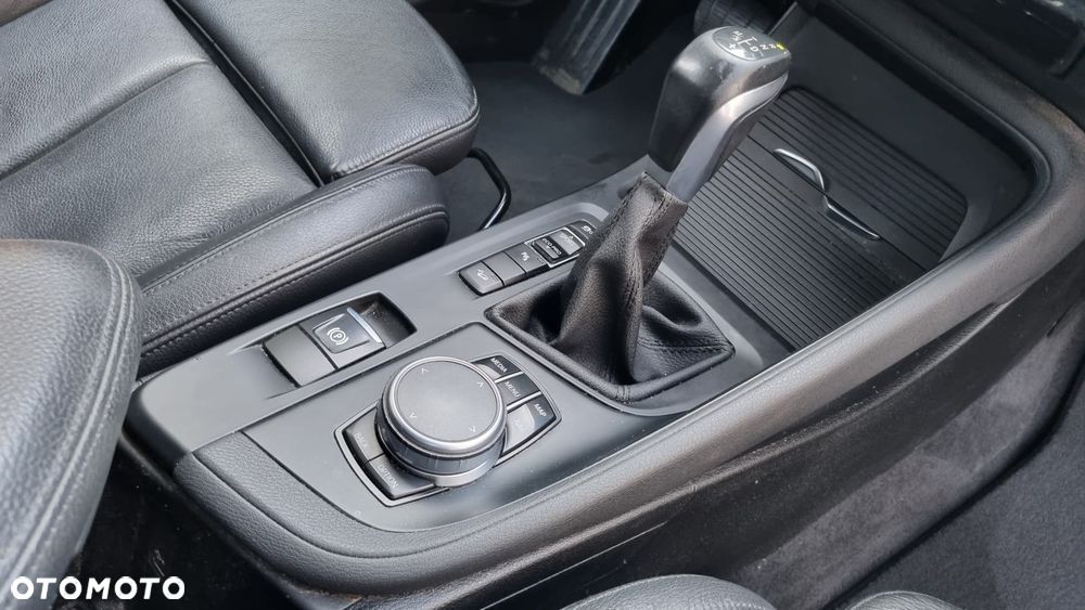 BMW X1 xDrive18d Sport Line sport - 19