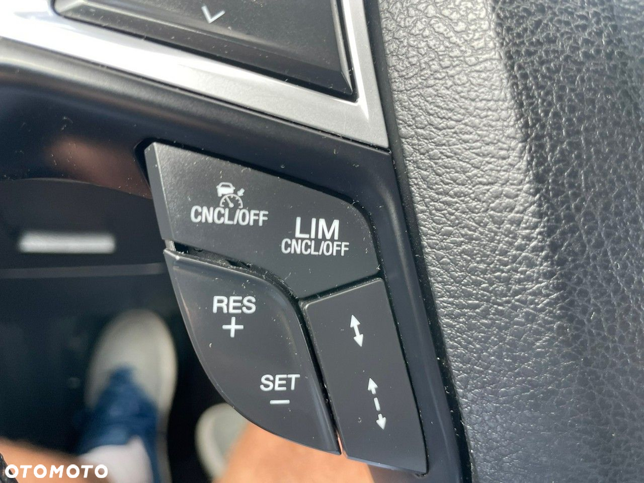 Ford S-Max - 18