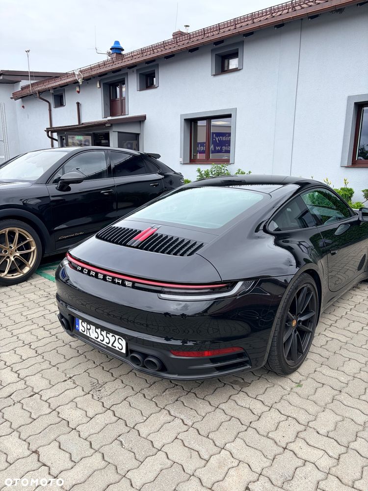 Porsche 911 Carrera - 3