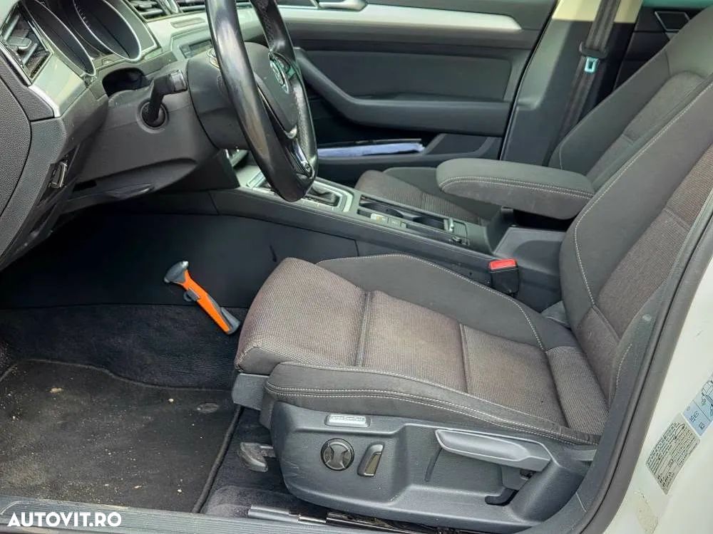 Volkswagen Passat Variant 1.6 TDI (BlueMotion Technology) DSG Comfortline - 20