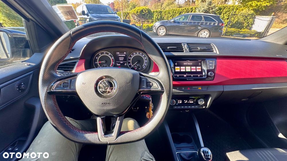 Skoda Fabia 1.0 Style Color - 9