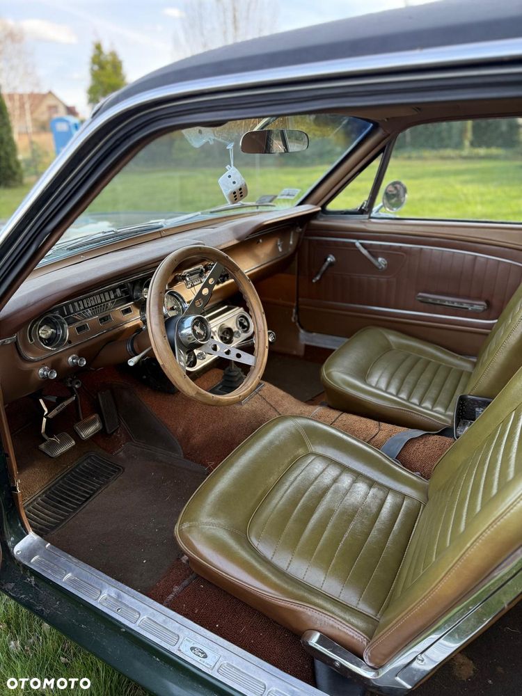 Ford Mustang - 8