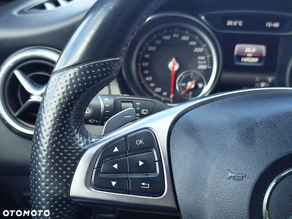 Mercedes-Benz CLA 200 7G-DCT AMG Line - 17