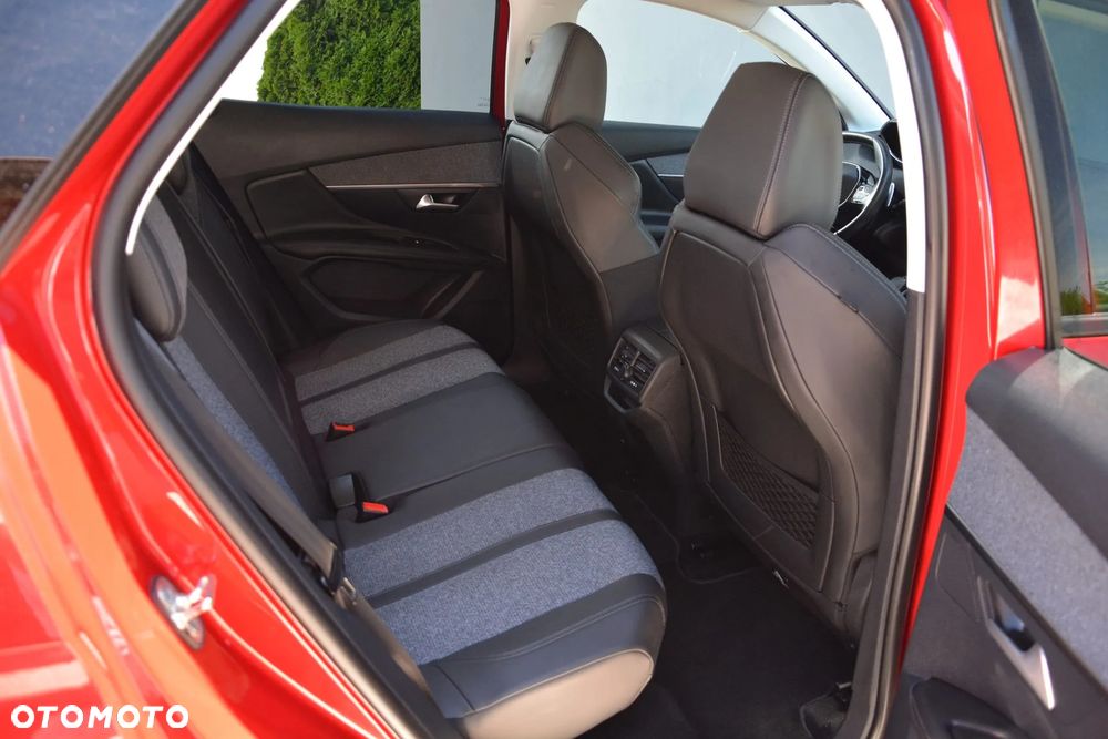 Peugeot 3008 BlueHDi 120 Stop & Start EAT6 Allure - 19
