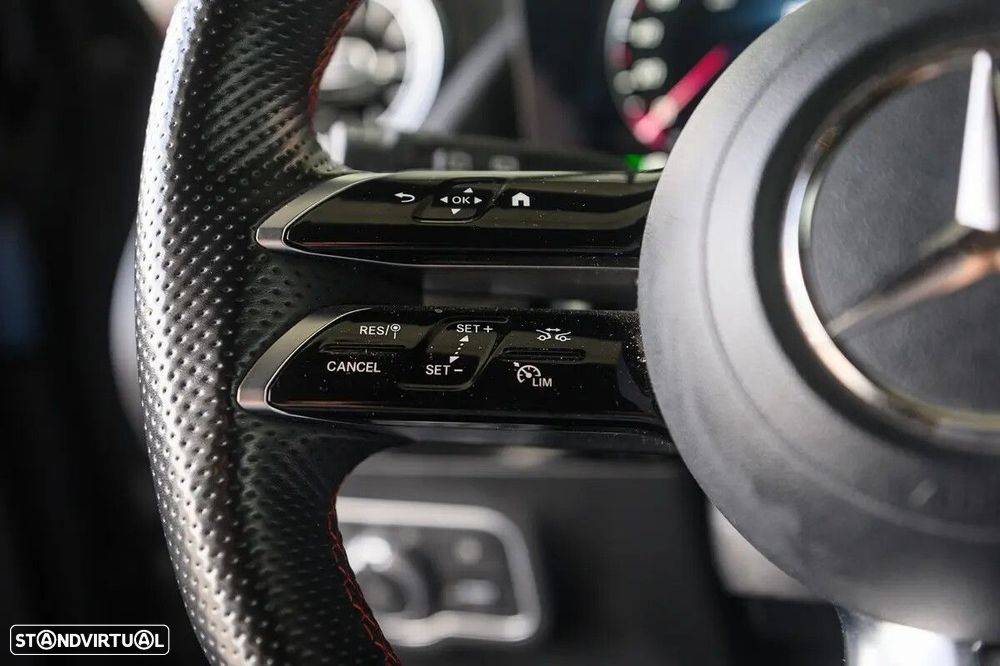 Mercedes-Benz GLA 200 AMG Line - 50