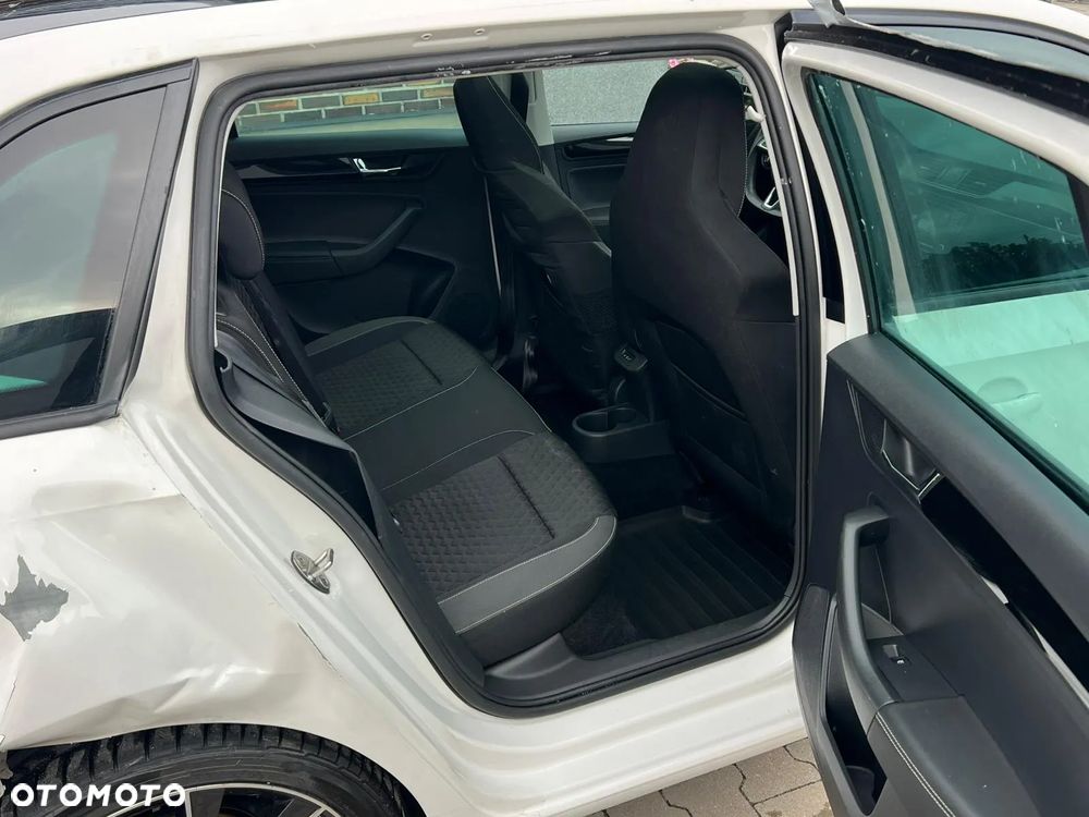 Skoda RAPID 1.0 TSI Style - 16