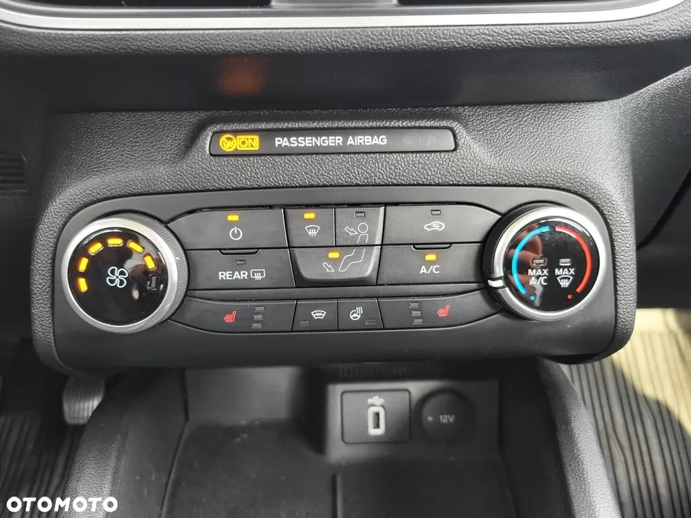 Ford Focus 1.0 EcoBoost Trend Edition - 17