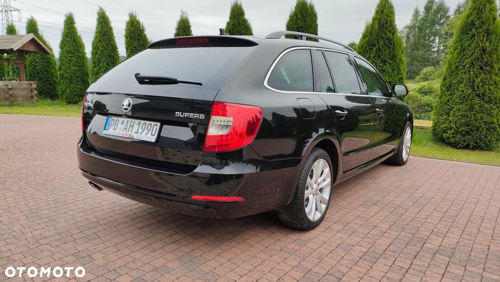 Skoda Superb 2.0 TDI DSG Elegance - 4
