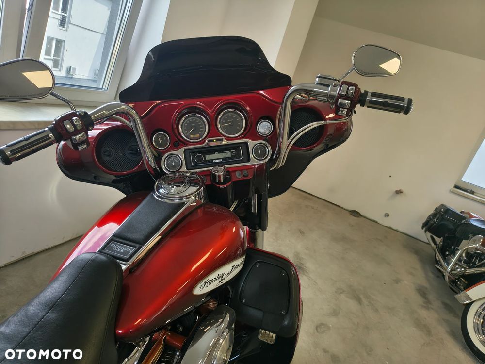 Harley-Davidson FLH Electra Glide - 19