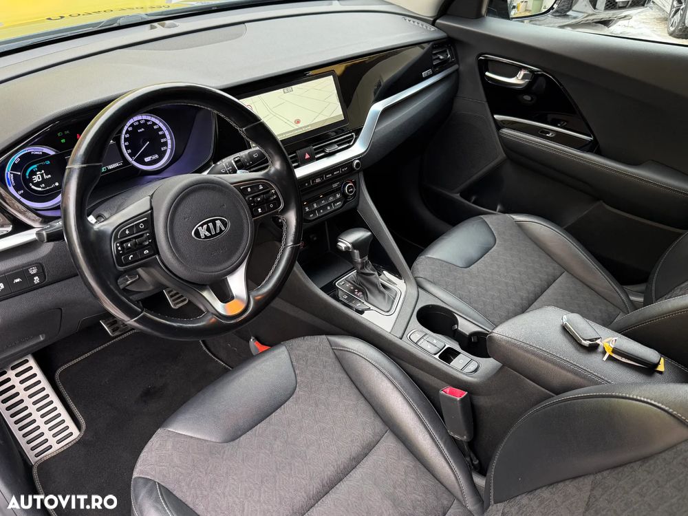 Kia Niro 1.6 GDI 2WD Aut. Spirit - 2