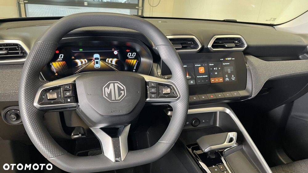 MG ZS Hybrid+ - 22